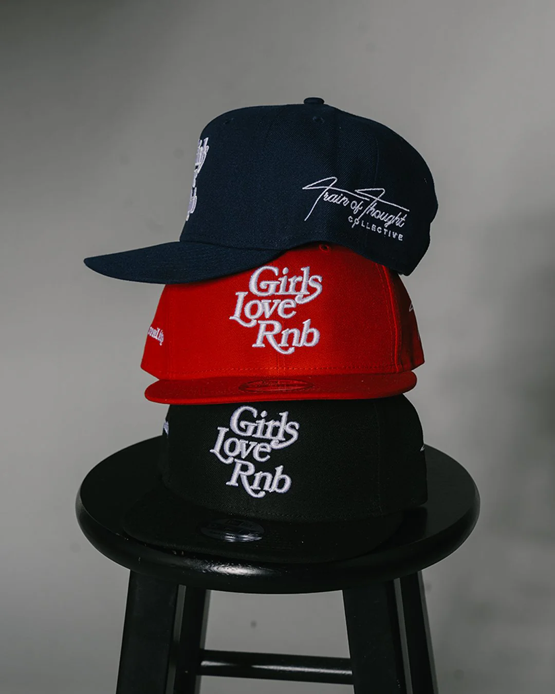 Girls Love Rnb V3 New Era Navy Blue Snapback - Image 4