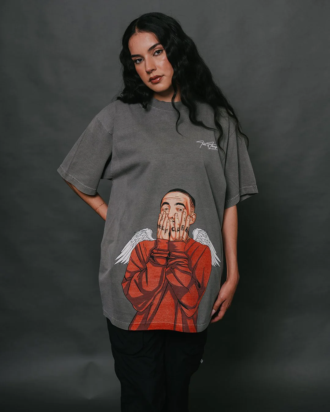 Mac Wings Oversized Garment-Dyed Big Face Cement Tee - Image 3