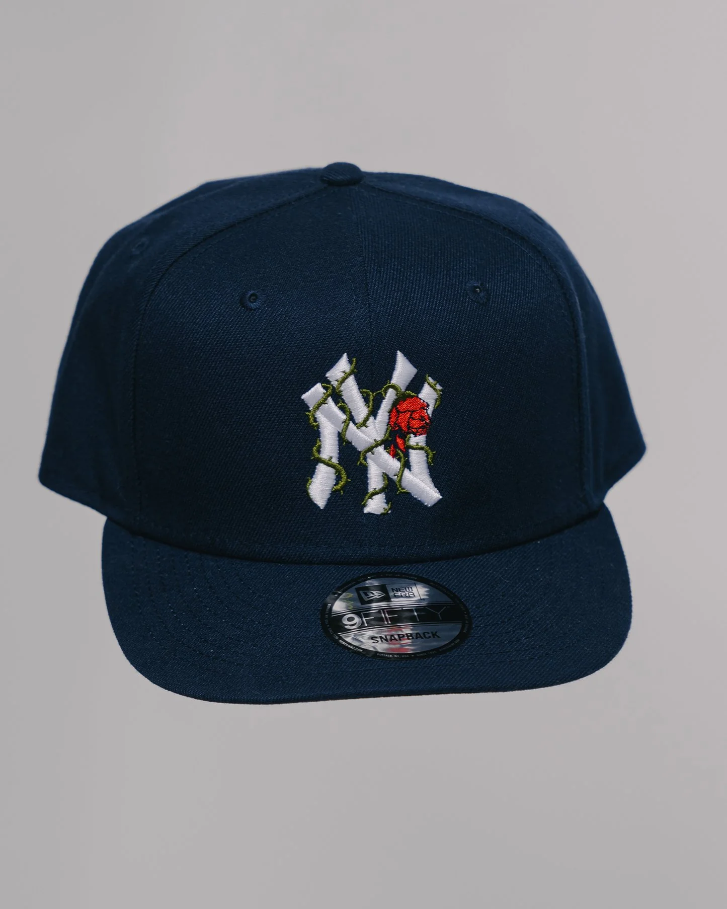NY City Rose Navy Blue New Era Hat Snapback - Image 4