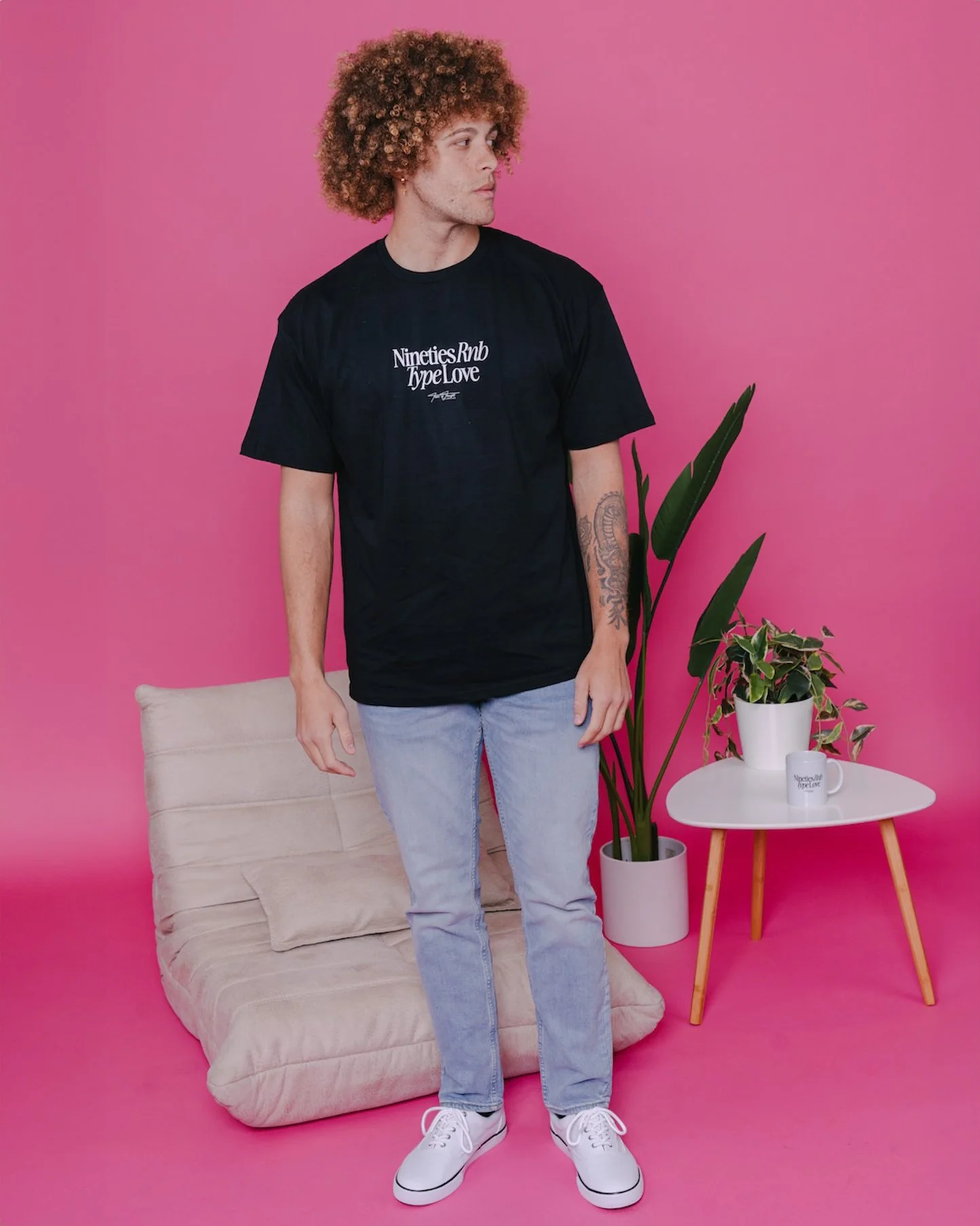 Nineties Rnb Type Love Black Tee - Image 3